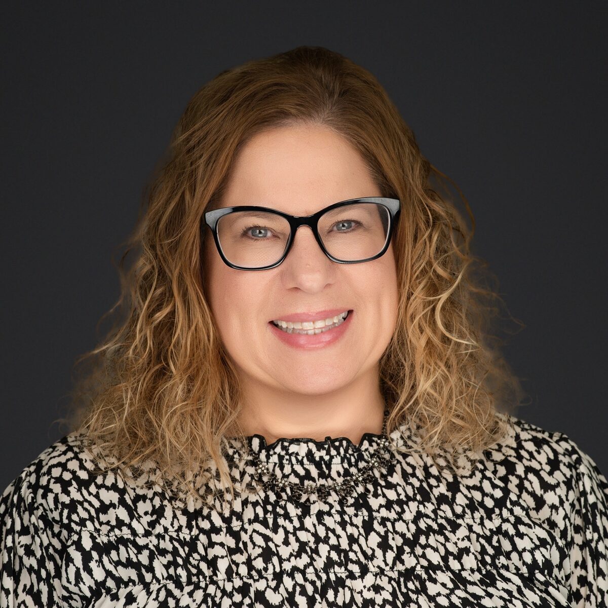 Angela Baraks_Headshot_eBiz